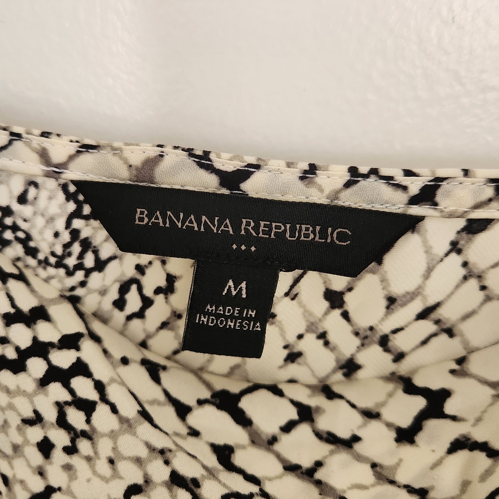 Banana Republic Black and White Cowl Neck Camisole Top - Picture 3 of 4